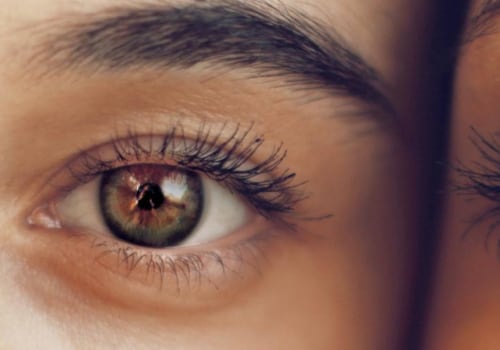 I potenziali effetti collaterali dell'uso della crema per occhiaie